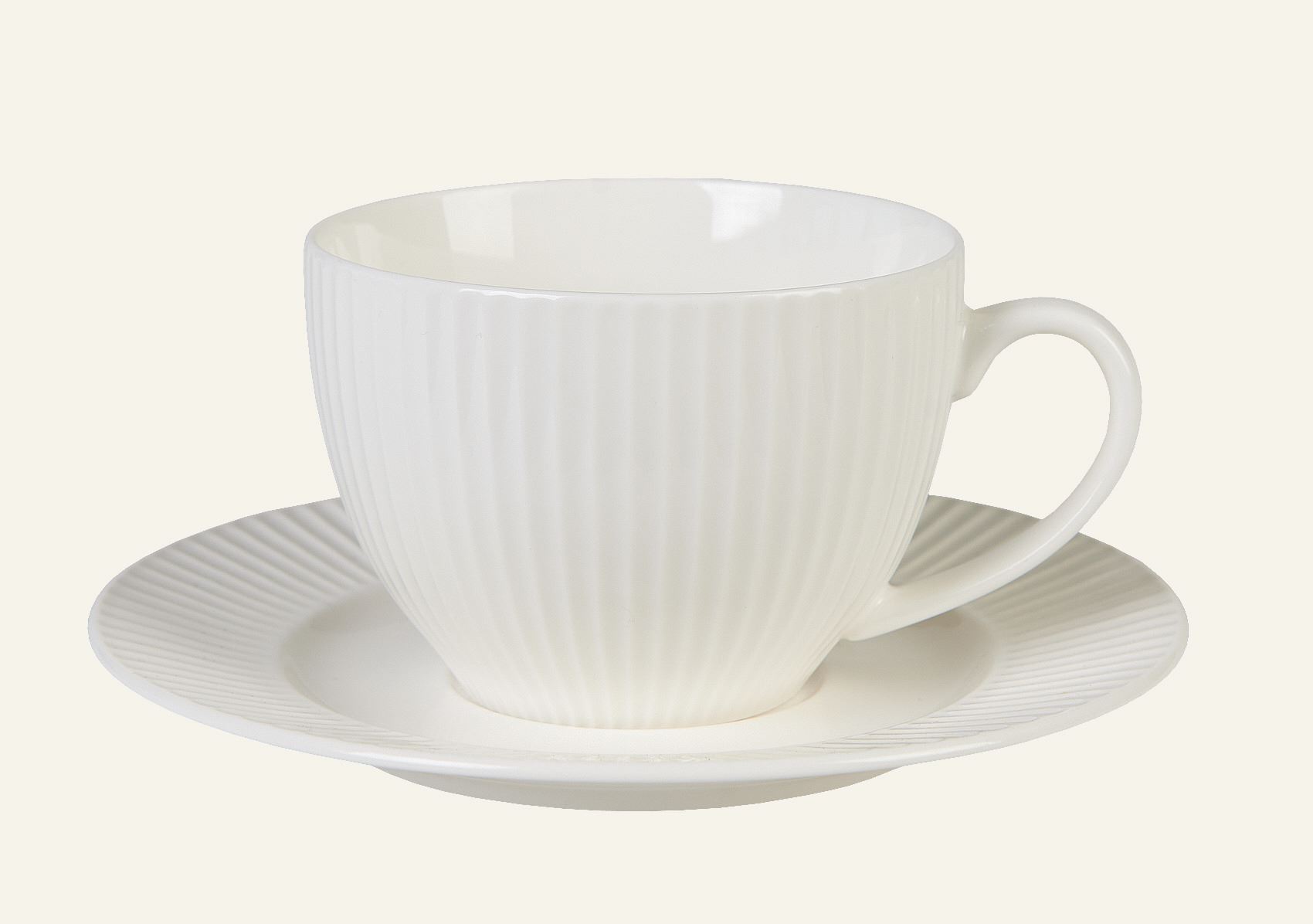Tass alustaldrikuga valge - 250 ml valge - 1
