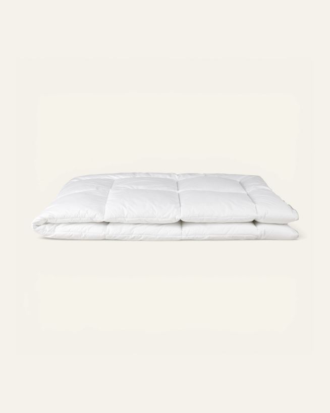 Keskmise soojusega sünteetiline tekk valge - 230x220 cm valge - 1