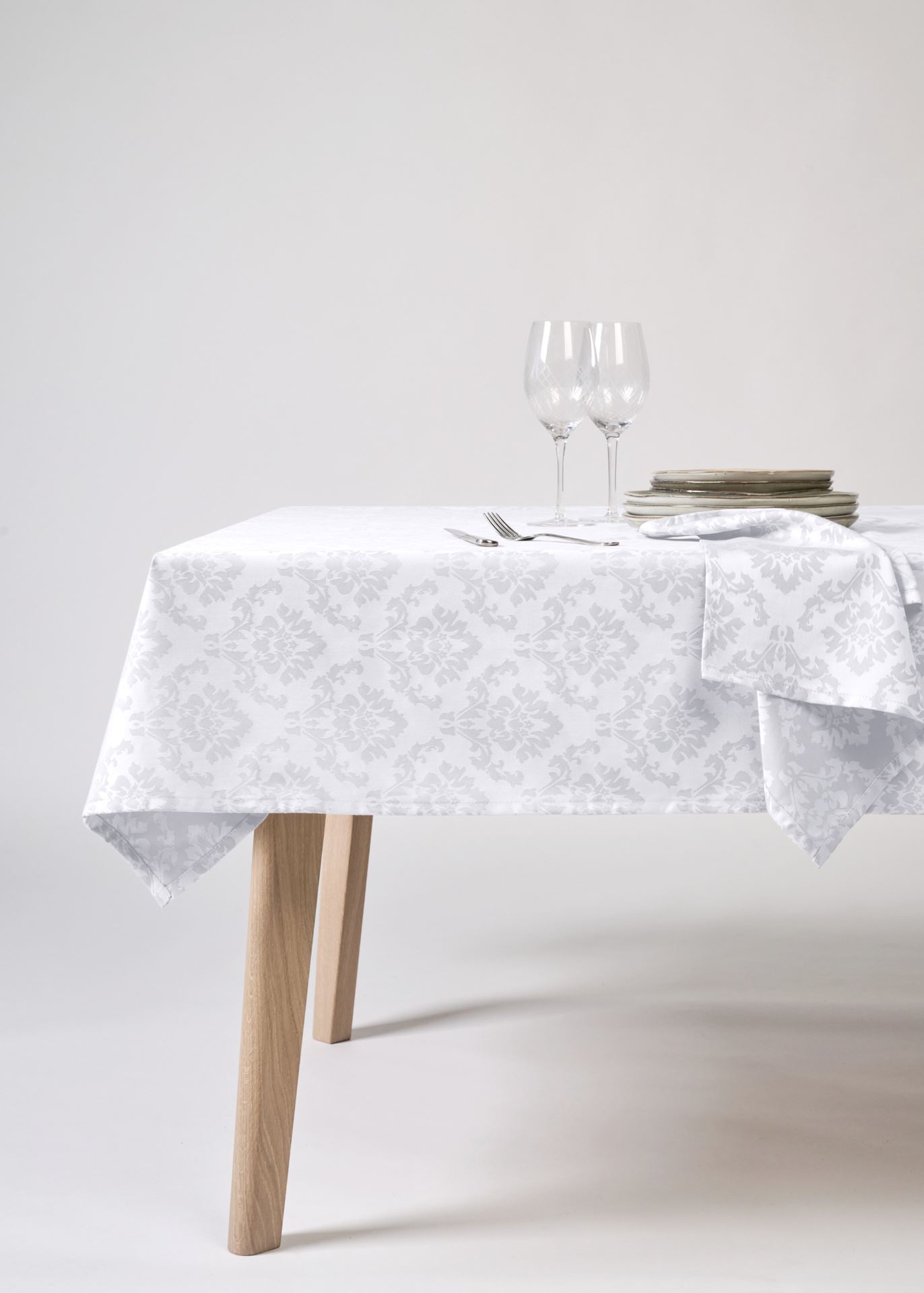 Vahatatud laudlina valge - 140x250 cm valge - 1