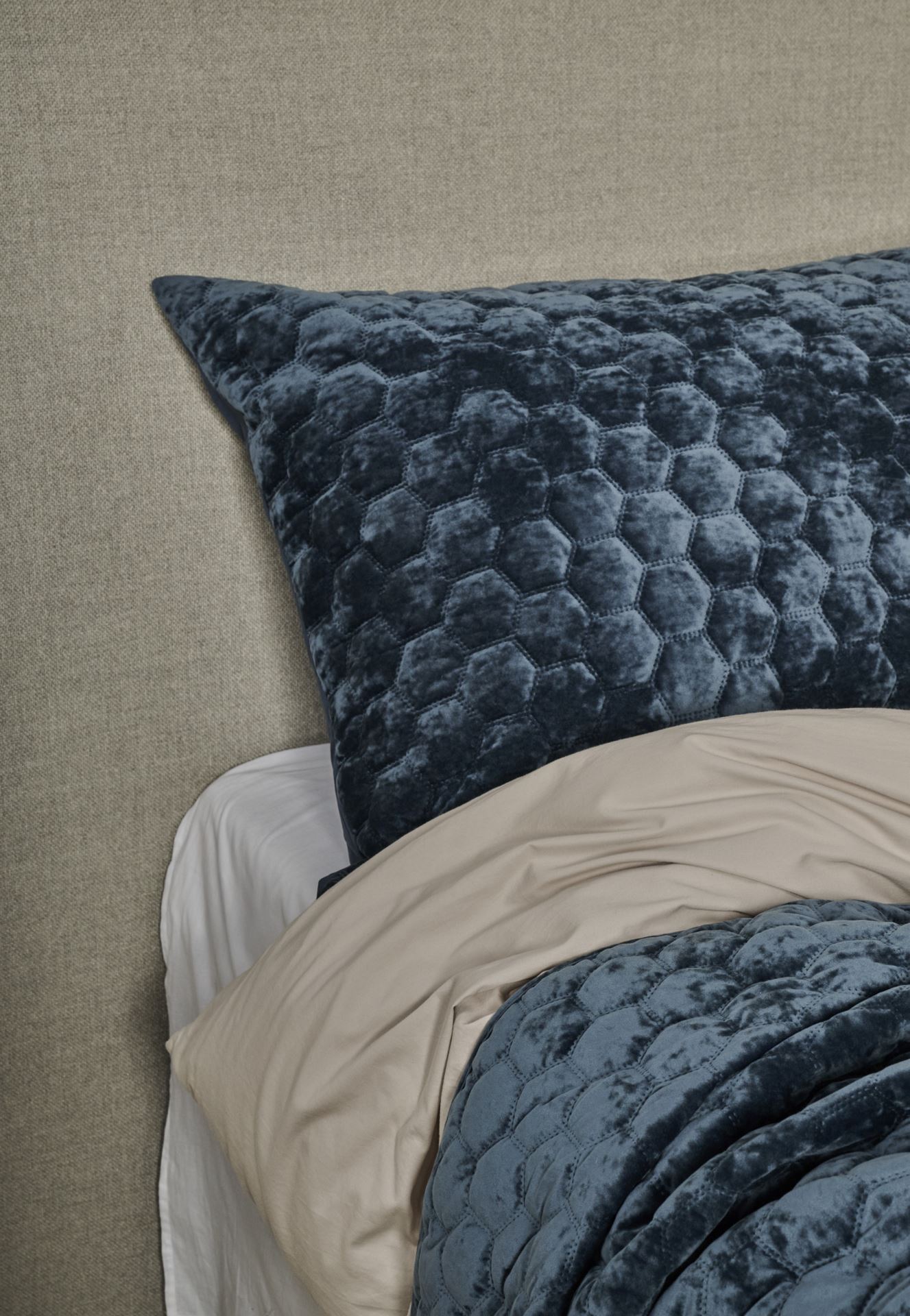 Hotellli padjapüür tumesinine - 2